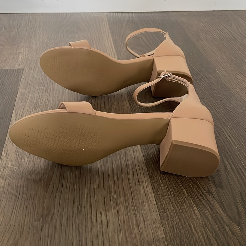 Steve Madden Sandals Block Heels Neutral - Picture 3 of 5